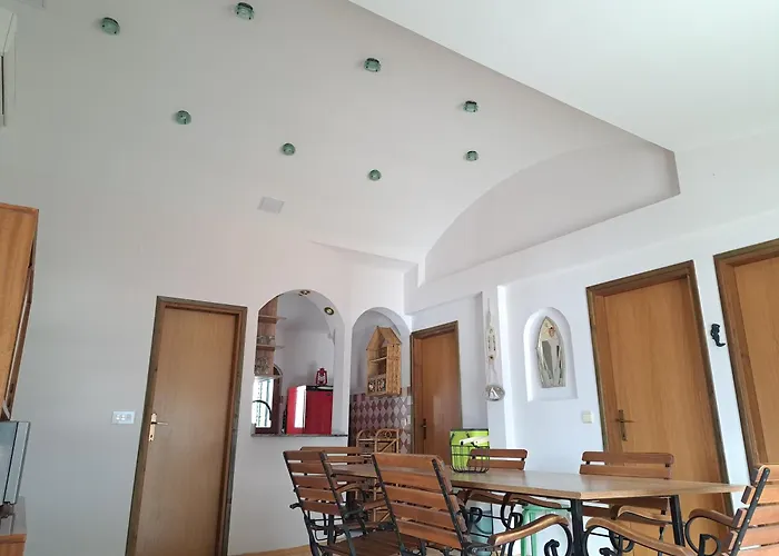 Apartments Karmela