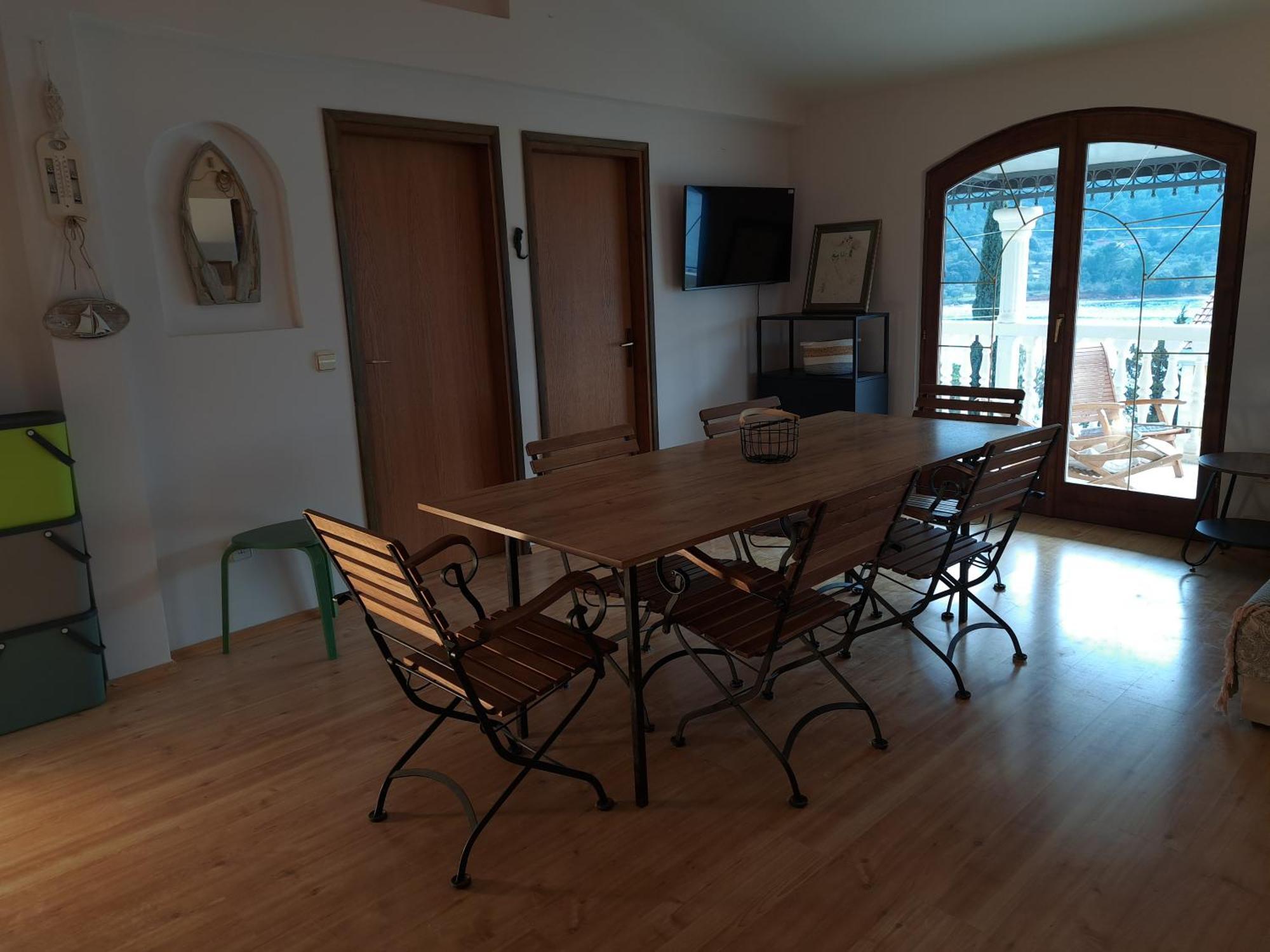 Karmela Apartment *