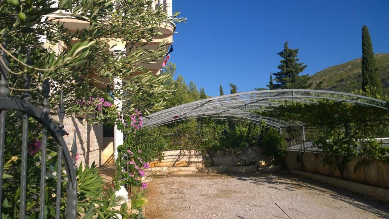 Apartment Karmela